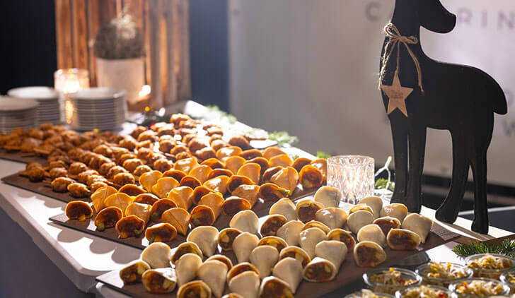 Wie weit im Voraus sollte ich buchen?